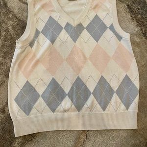 John Galt White & Pink and Blue Peyton Argyle Sweater Vest excellent condition.